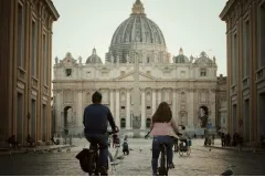 Rome: Electric Bicycle Rental in Piazza Venezia