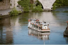 Rome: Tiber Sunset Cruise with Aperitif